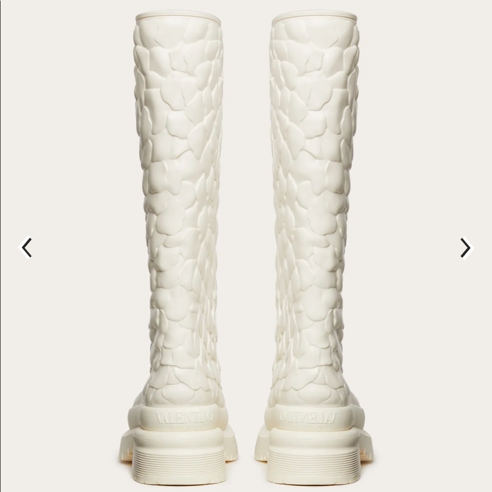 Valentino White Rose Boots - Picture 5 of 8